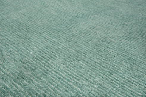 8' X 10' Aqua And Blue Hand Tufted Area Rug With UV Protection