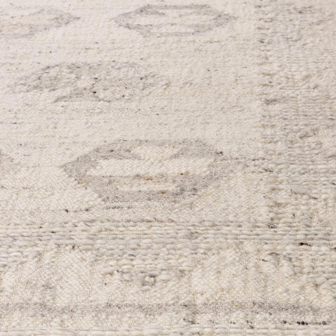 8' X 10' Ivory And Light Gray Wool Tribal Hand Woven Area Rug