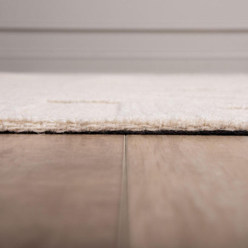 8' X 10' Ivory And White Wool Diamond Hand Tufted Area Rug