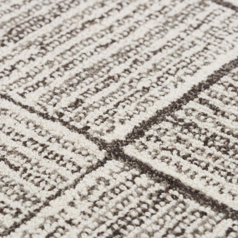 8' X 10' Gray And Natural Wool Checkered Hand Tufted Area Rug